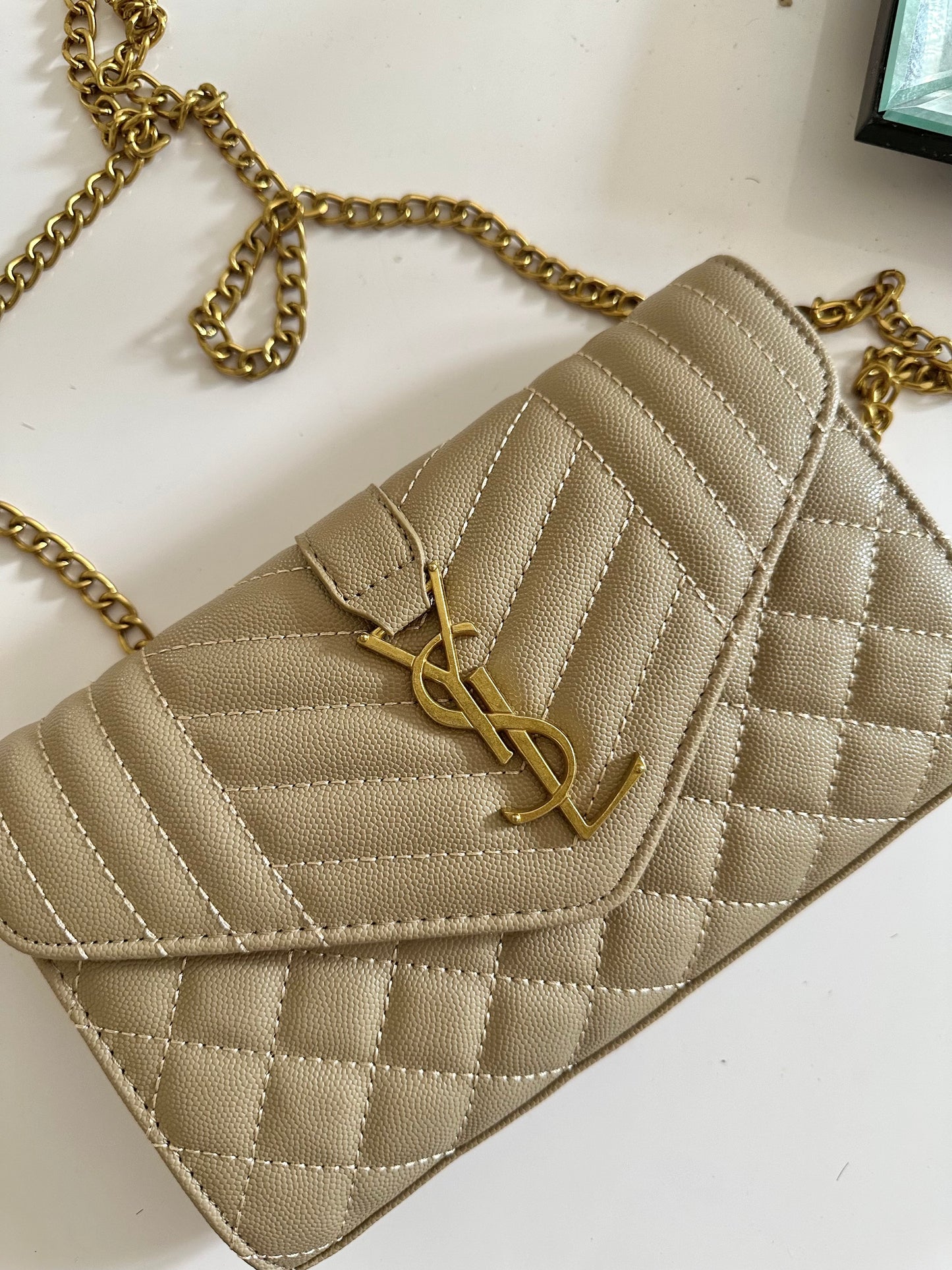 Black Mattlesse Cross body clutch Bag