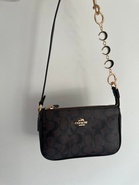 Shoulder bag pouch