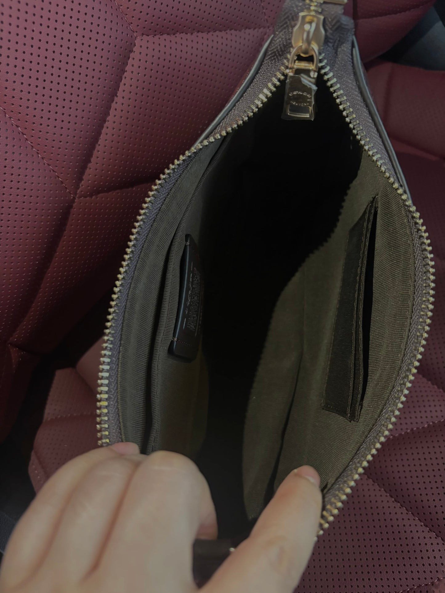 Teri Burgundy Shoulder Handbag