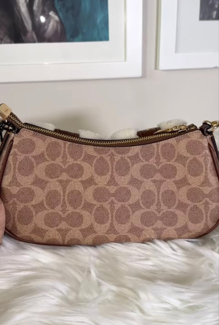 Ashton Baguette Coach Shoulder bag