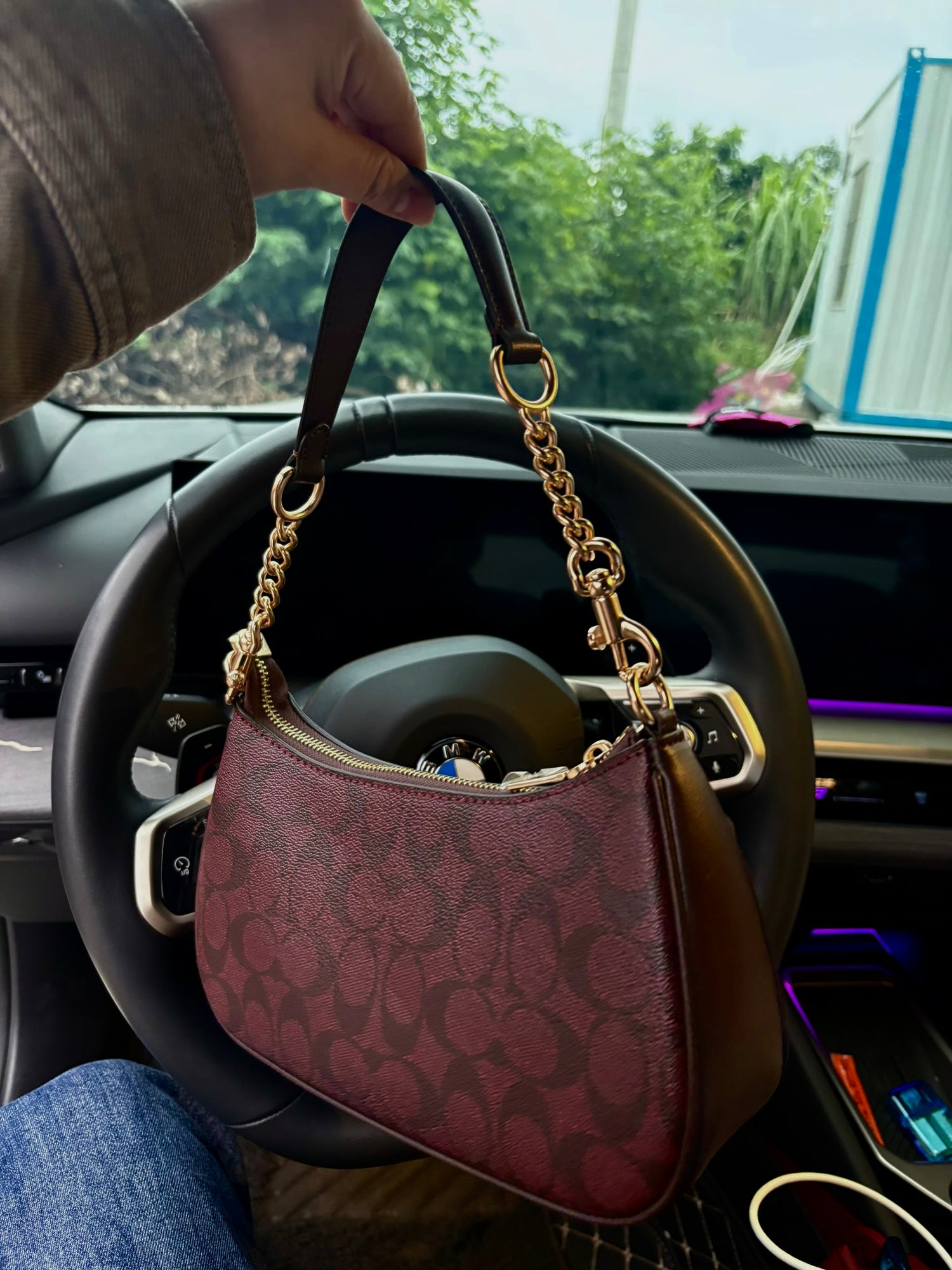 Teri Burgundy Shoulder Handbag