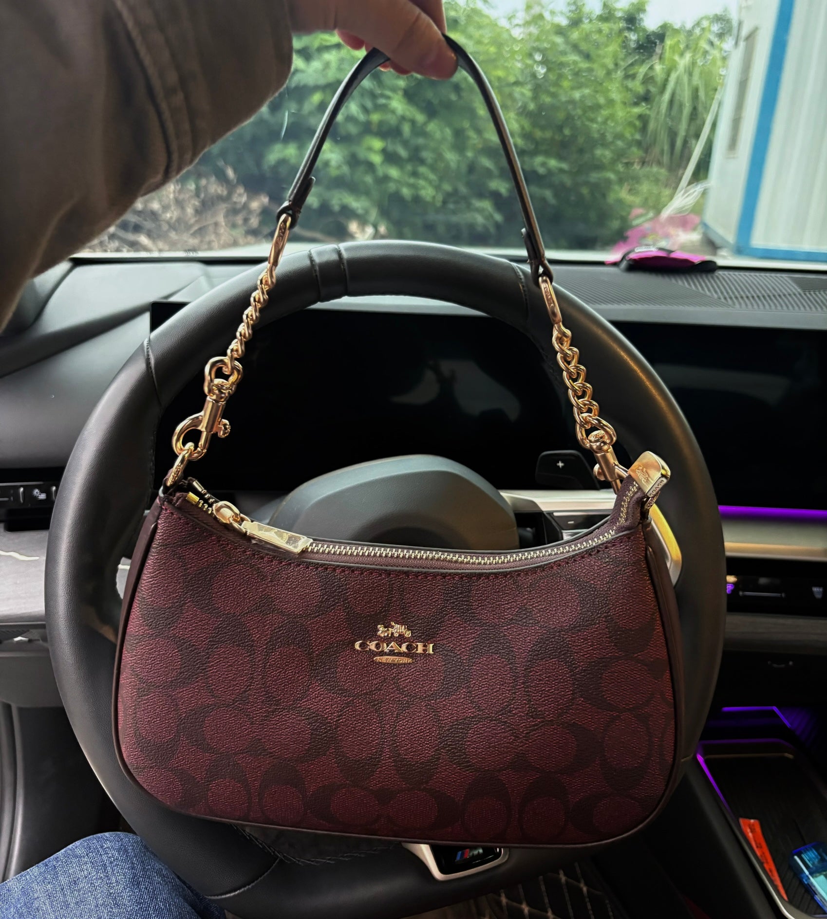 Teri Burgundy Shoulder Handbag