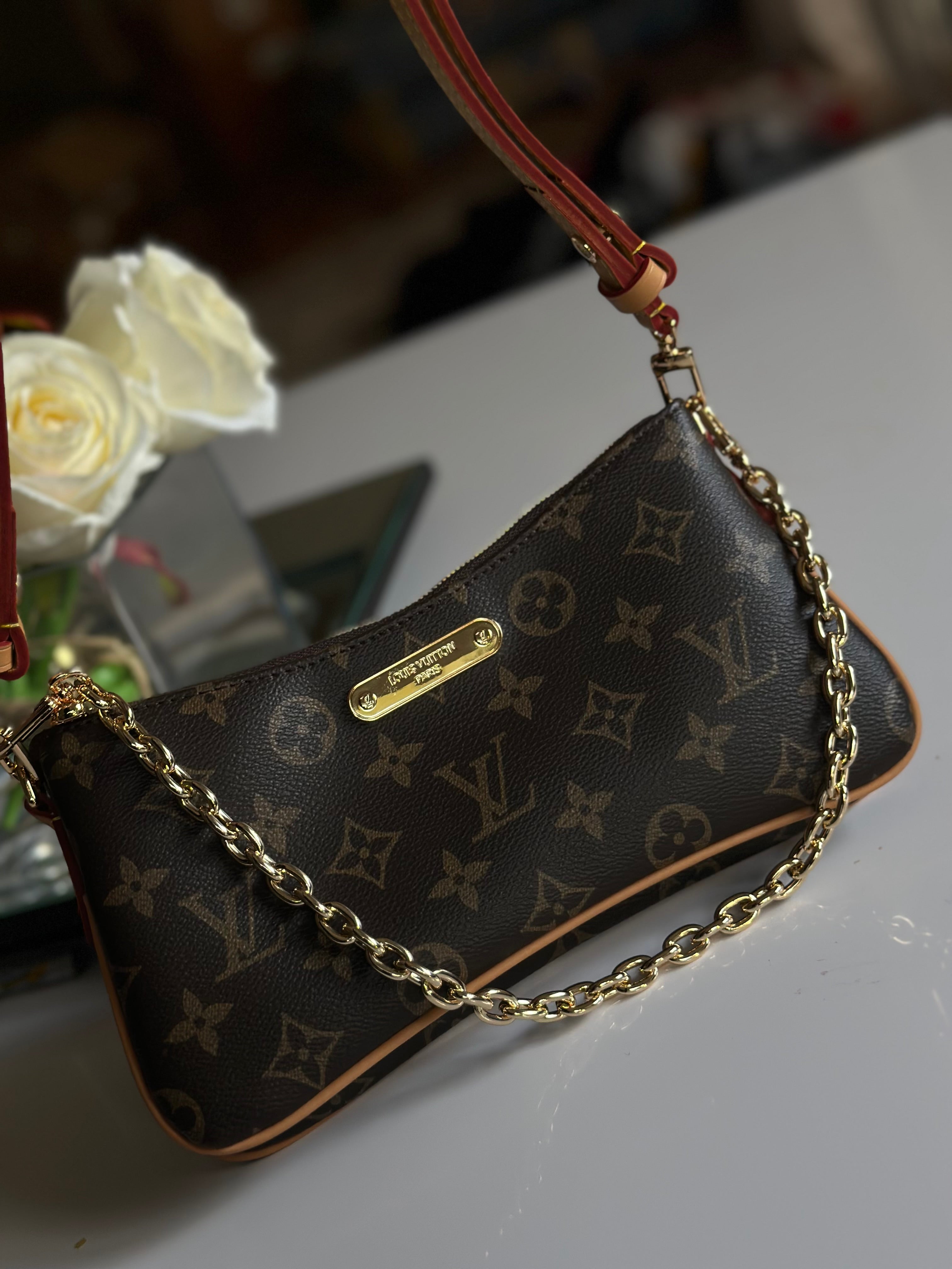 EXCLUSIVE Liv Shoulder Cross Body Chain